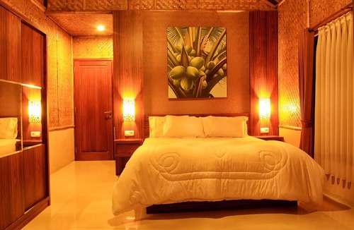 Bandung Villa | De Reiz Villa Ethnic Syariah