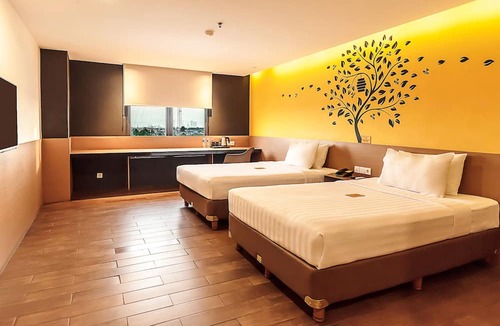 Tangerang Hotel | Yellow Bee Tangerang