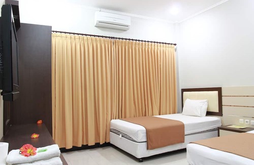 Senggigi Hotel | Puri Senggigi Hotel