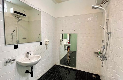 Bandengan Villa | Lucca Resort & Residence