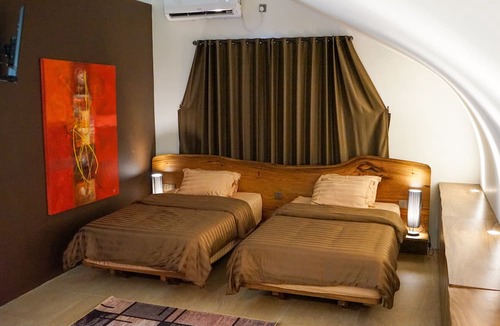 Bandengan Villa | Lucca Resort & Residence