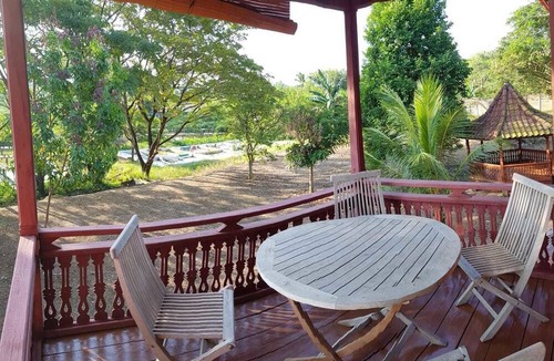Sukarami Villa | T-Rooms Homestay Bandara