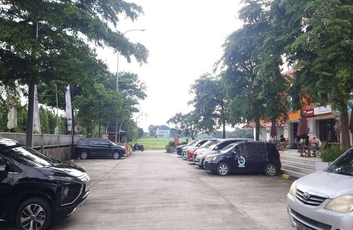 Cikarang House | Luxury Deluxe DBL Retreat W/ Free WiFi and Parking