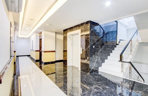 Semarang Utara House | Luxury Twin Stay with Free WiFi and Parking