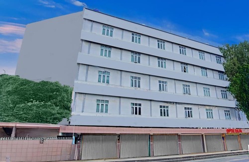 Palembang House | Luxury Deluxe DBL Retreat W/Free WiFi and Parking