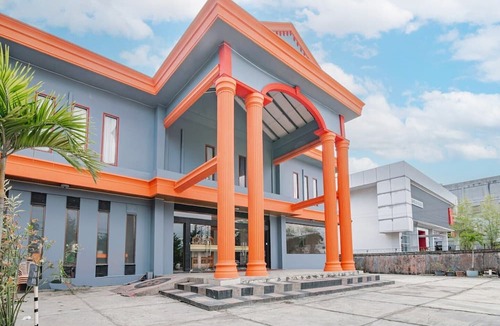 Pekanbaru House | Luxury Twin Comfort Stay W/Free Parking and Pool