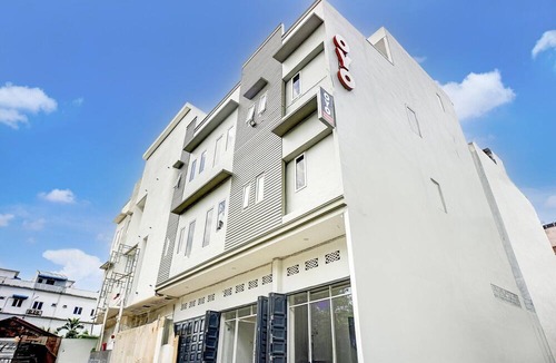 Medan House | Stylish DBL Suite Escape W/Free WiFi and Parking