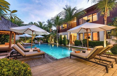 Drupadi Villa | Ultra Luxury & LUXE Pool Villas Near Seminyak Beach Tangram Abakoi Anam & Abagram