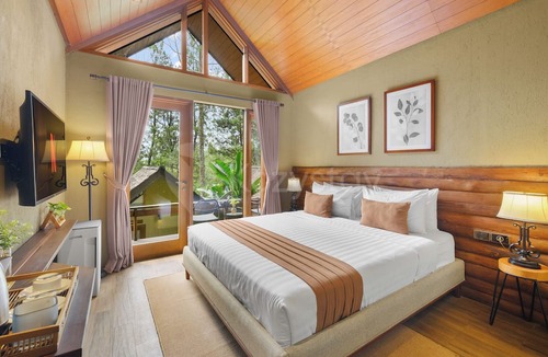 Bandung Villa | Taman Wisata Bougenville by Kozystay