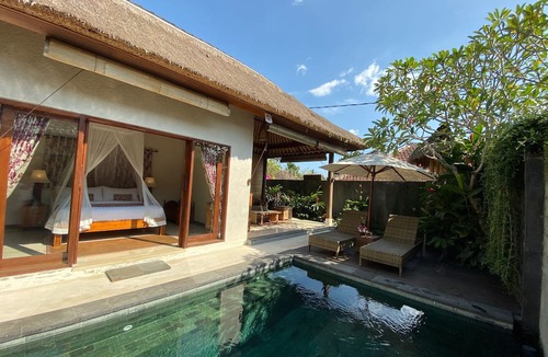 Sayan Villa | Rumah Dadong