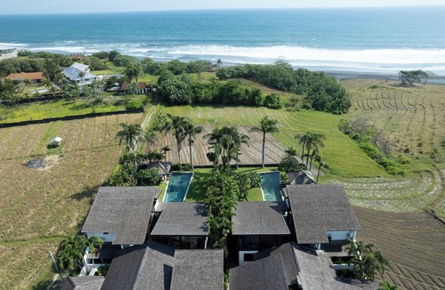 Suraberata House | Boutique Villas Breeze 4 bedroom including chef and daily breakfast