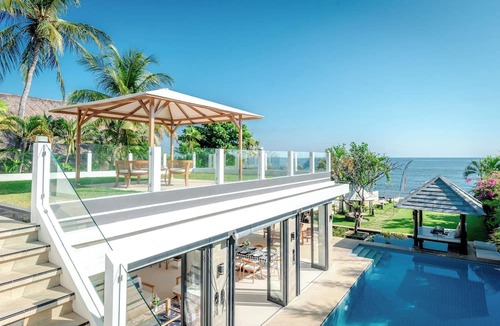 Dencarik Villa | Luxury 13-Bedroom Retreat Estate with Panoramic Views