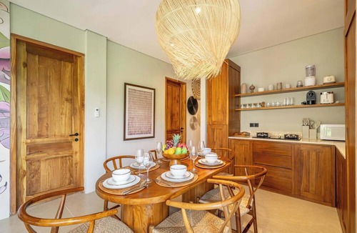 Melayang Villa | Cozy 3BR Villa in Lush Ubud w Pool, Patio & Garden