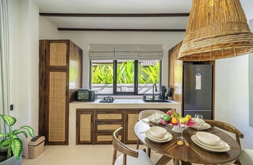 Penestanan Villa | Tropical 3BR Villa in Ubud w Pool, Patio & Garden