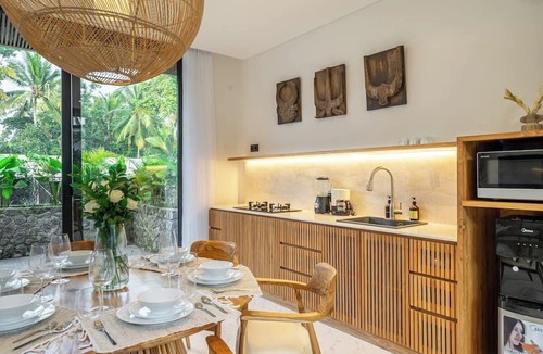 Melayang Villa | Tranquil 3BR Hideaway in Central Ubud Huge Pool