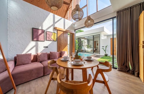 Padangsambian Klod Villa | Peaceful 1BR Retreat w Pool in Prime Seminyak