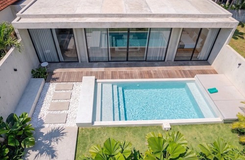 Cepaka Villa | Tropical 2BR Villa in Canggu Beach Nearby Pool