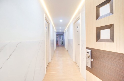Tanjung Duren Utara House | Luxury Twin Stay with Free WiFi and Parking