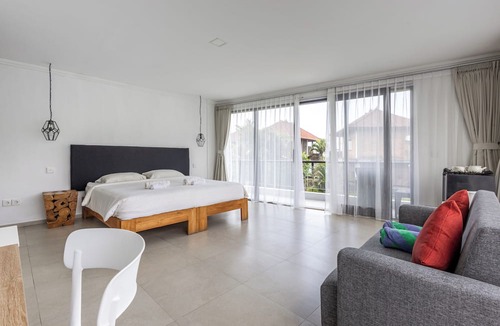Suraberata House | Top Surf House