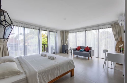 Suraberata House | Top Surf House