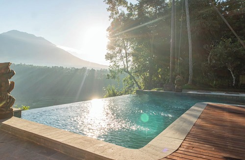 Menanga Villa | Villa lereng agung