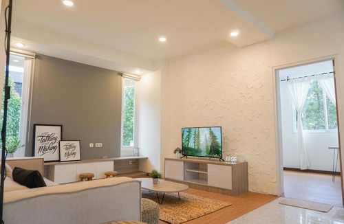 Ciumbuleuit Villa | Over Easy Apartment