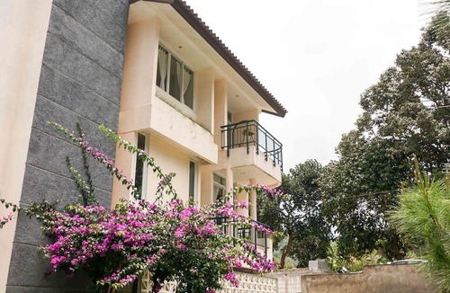 Ciumbuleuit Villa | Over Easy Apartment