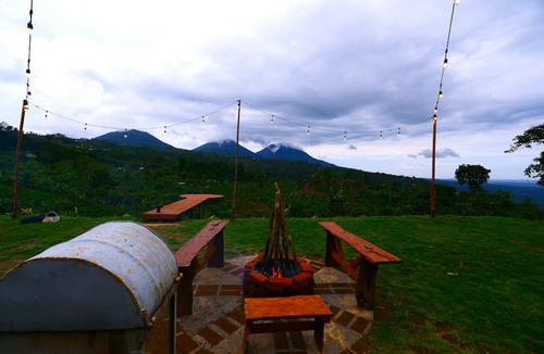 Gobleg RV Rental | Glamping Bliss! Beautiful 1BR Tent in Buleleng