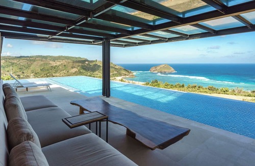 Central Lombok Villa | Superb NEW 4-bedroom villa in Sth Lombok with Stunning Views, STARLINK WiFi & AC