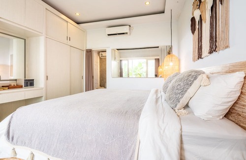 Berawa Villa | Jungle Amaranth Villa Canggu - Exclusive 3BR Retreat with Pool, Modern Amenities and Top Location