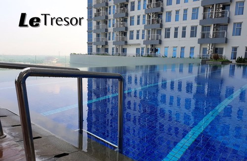 Surabaya Apartment | Le Tresor Benson Apartment at Surabaya Pakuwon Mall Free Wifi WaterHeater Balcon