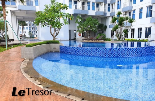 Surabaya Apartment | Le Tresor Benson Apartment at Surabaya Pakuwon Mall Free Wifi WaterHeater Balcon