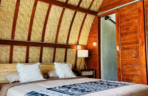 Mekarsari Cabin | Kamanicamp