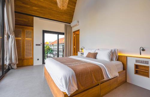 Padonan Villa | Villa Eve Canggu With Private Pool, & Outdoor Movie Cinema