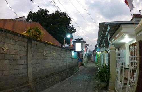 Kalipuro House | Taba Yama Trip & Homestay