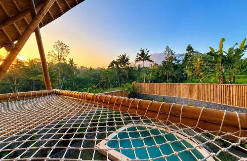 Selat Villa | Golden paddy bamboo house -by sunrise hill