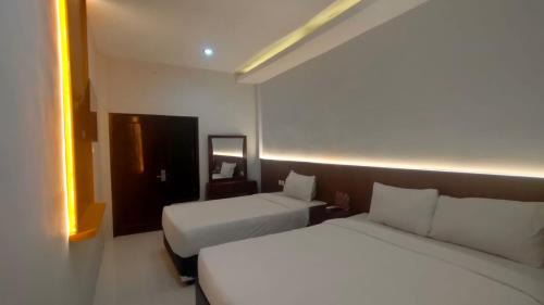Dinoyo Hotel | Bwalk Hotel & Villa Malang
