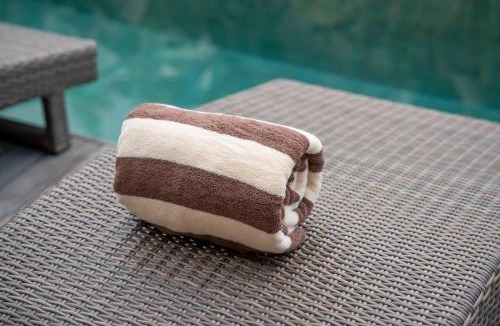 Seseh Villa | Snuggy Shack Villas