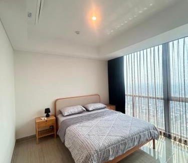 Tangerang Apartment | Hillcrest House with private elevator