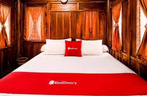 Bandung Hotel | RedDoorz at Masagena Villa Bandung