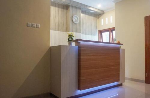Dinoyo Hotel | RedDoorz Plus @ Karangploso