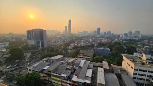 Old Jakarta Apartment | Elpis Residence Studio Apartment JiExpo Kemayoran -Min Stay 3 nights-