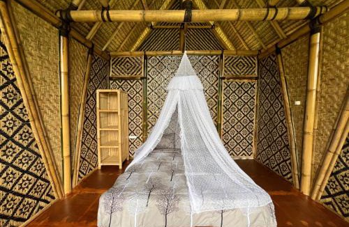 Susut Ski Chalet | Rafka Bamboo House With Jungle Views