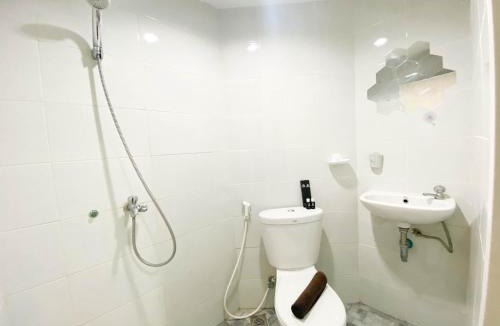 Semarang Apartment | Homey 1BR without Living Room at Amartha View Apartment By Travelio