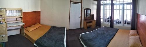 Dieng House | Homestay HUMAIRA DIENG villa full house 3 kamar,6 bed,dapur,ruang tamu,balkon,parkir,wifi