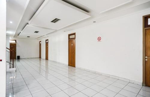 Bandung Hotel | RedDoorz Plus near Universitas Maranatha Bandung 2