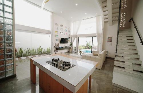 Bandung Villa | Namuya Alam Villa Private Pool, Rooftop , BBQ & Karaoke
