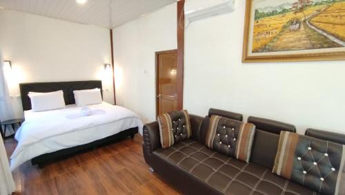 Dinoyo House | Ratu Roso Resort