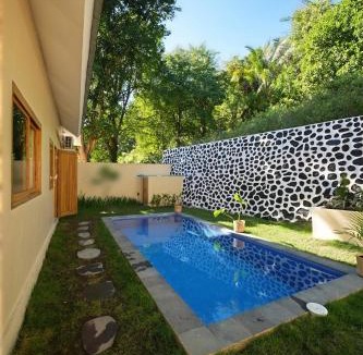 Senggigi Villa | Villa Mendi - New 3-Bedroom Pool Villa, Sleeps 7