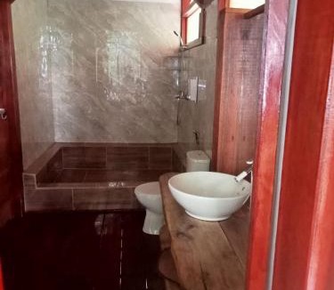 Moyo Resort | Air Wontu